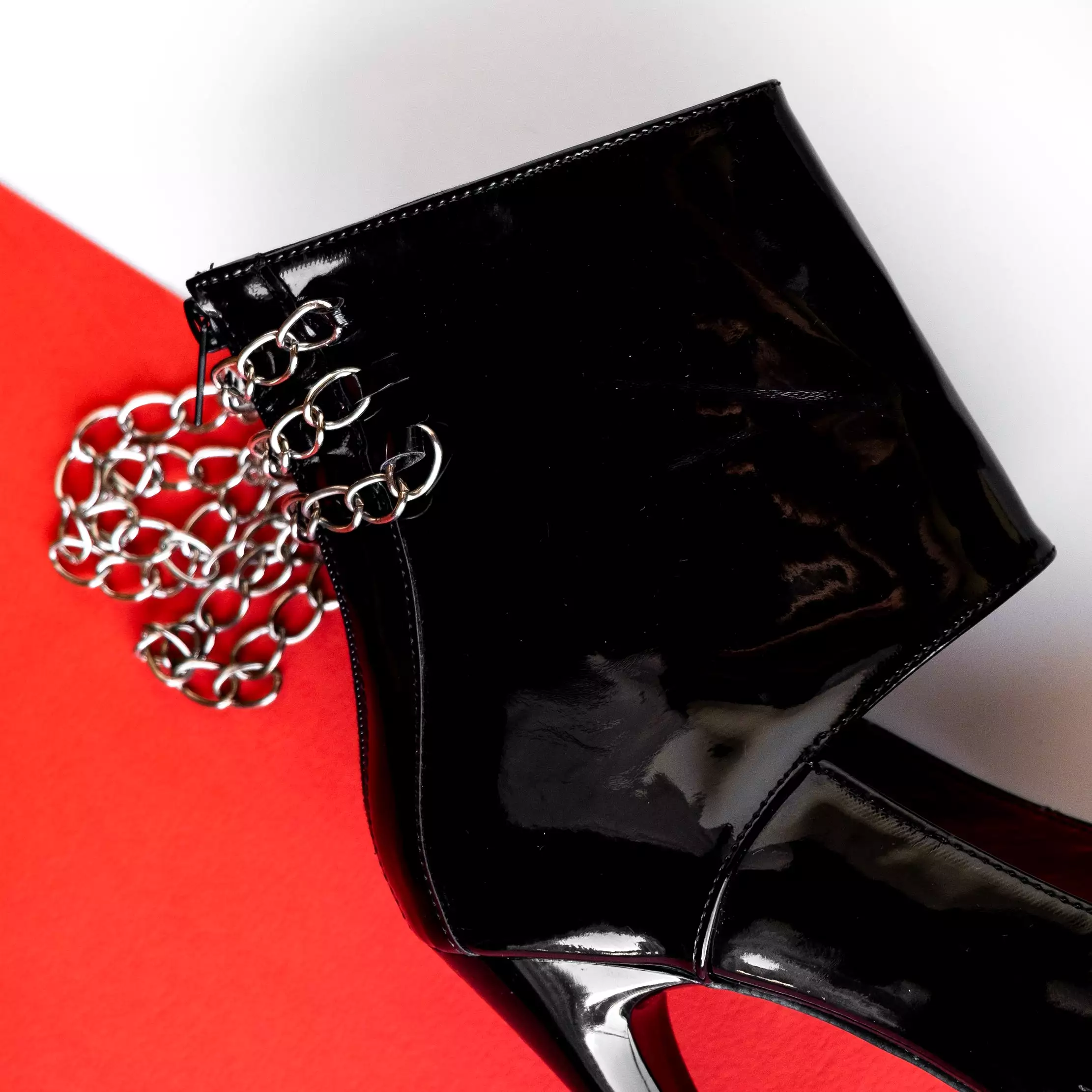 Chain Detailed Black Gloss Ankle Heels