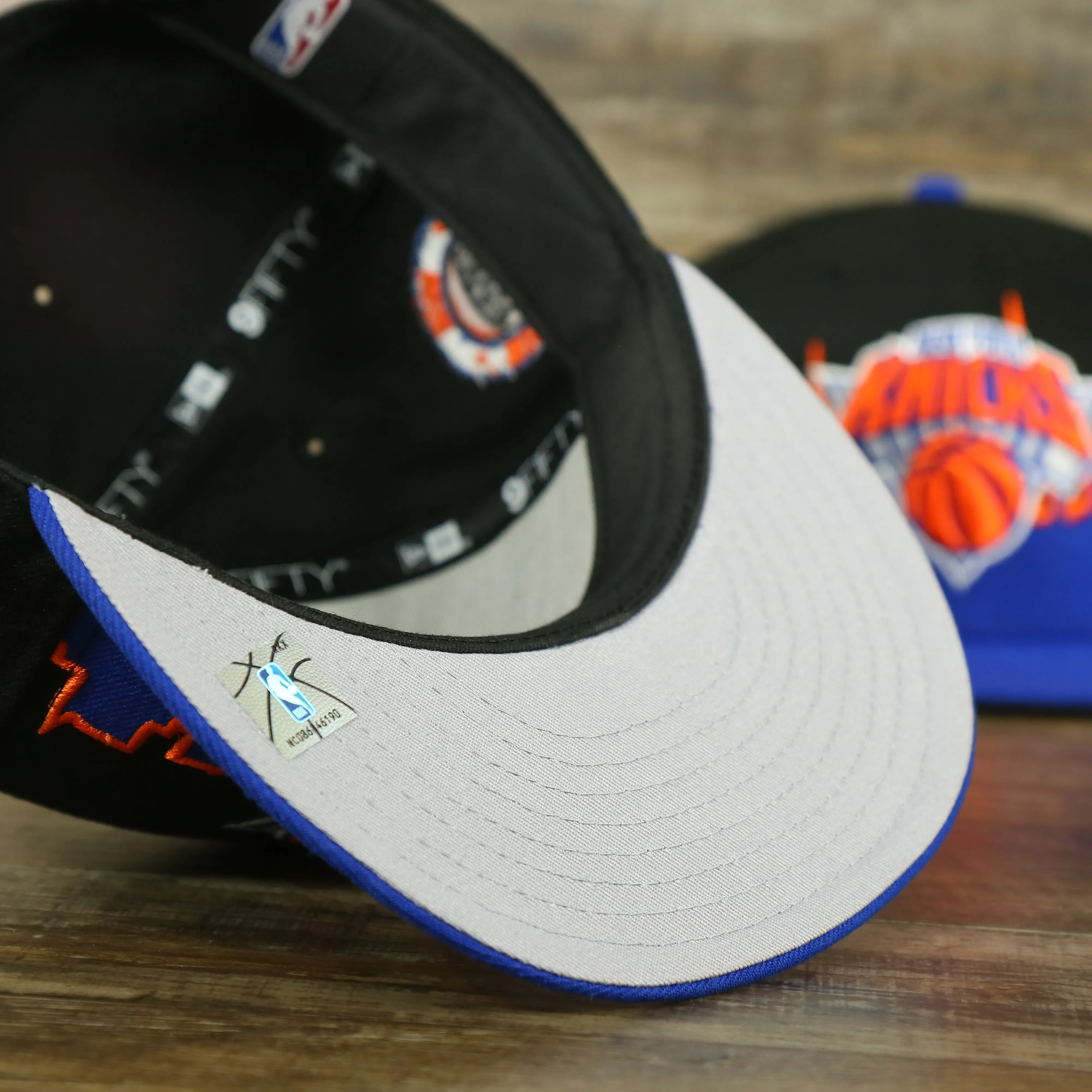 New York Knicks City Skyline Side Patch 9Fifty Snapback Hat | New York Skyline 950